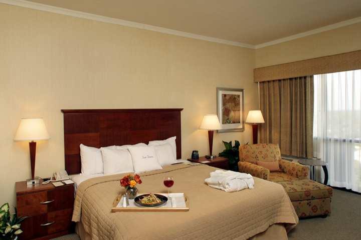 Doubletree By Hilton Hotel Tallahassee Extérieur photo